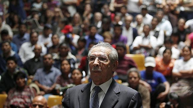 La fiscalía pide 75 años de cárcel para Ríos Montt