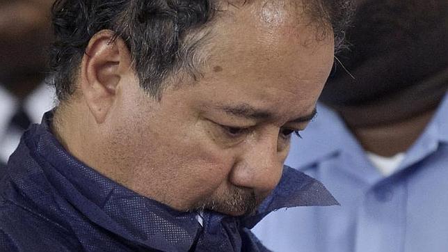 Castro hacía comer pastel de cumpleaños en los aniversarios de los secuestros