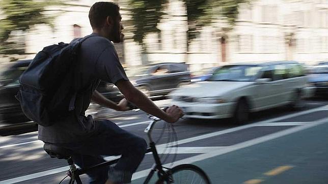 El Congreso insta al Gobierno a regular el uso de la bicicleta