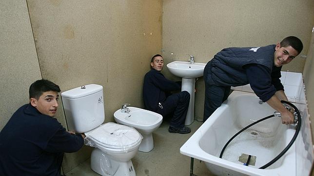 Se buscan fontaneros para trabajar en Alemania. Razón: Femeval