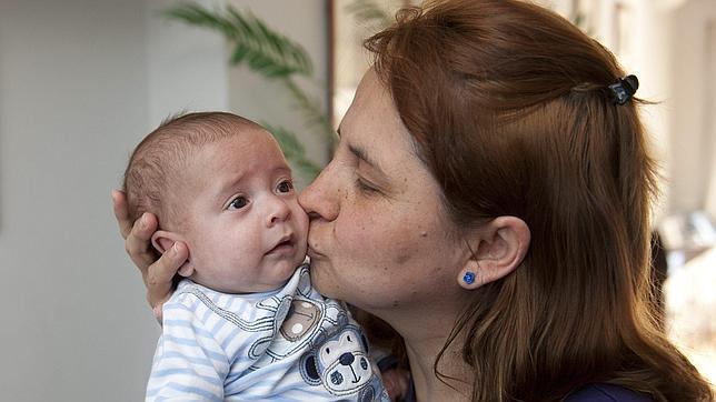 Las asociaciones provida exigen un «plan director» de apoyo a la mujer embarazada