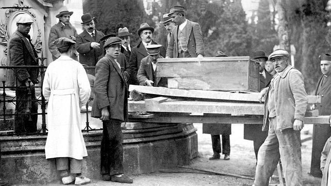 Traslado de los restos de Goya del panteón del Cementerio de San Isidro a San Antonio de la Florida, en 1919