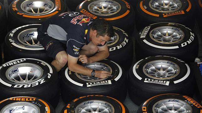 Mateschitz: «Estos neumáticos perjudican a la F1»