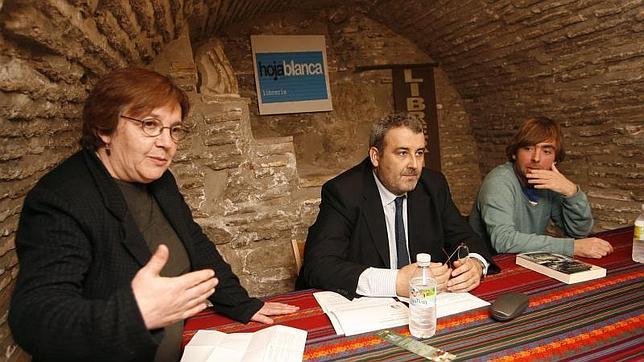 Máximo Díaz-Cano presenta en Hojablanca el tercer libro de Use Lahoz