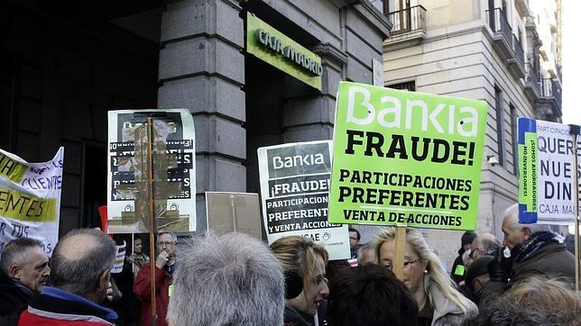 La banca emite nuevas preferentes de más riesgo pero solo entre inversores expertos