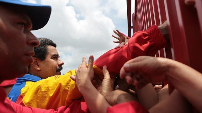 Maduro quiere que las familias paguen por las casas que les da el Gobierno