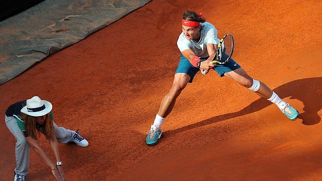 Un Nadal imponente llega a su octava final en Roma, donde le espera Roger Federer