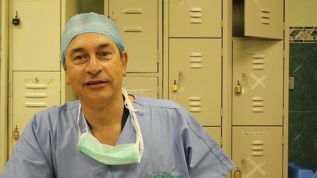 «Nadie extirparía los senos a una paciente por una ocurrencia»