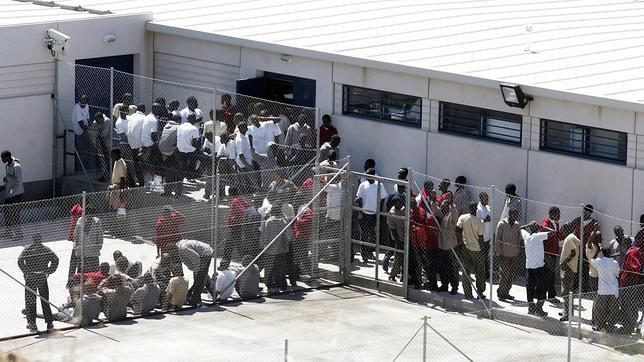 Los Centros de Internamiento de Canarias sólo acogen a 412 inmigrantes de 11.325