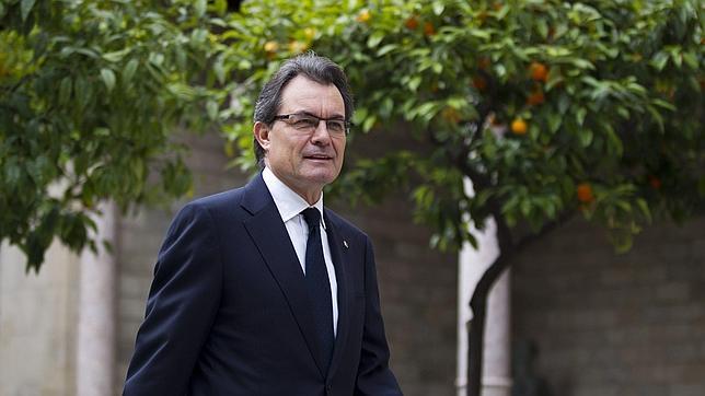 El Parlament da hoy luz verde a la ley que permitirá convocar la consulta