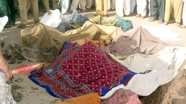 Mueren 19 niños en Pakistán al estallar una bombona de gas ubicada en una camioneta escolar