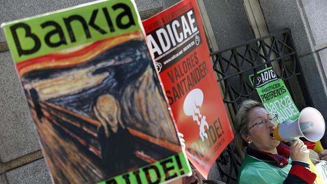 Los 11.500 millones en acciones de los preferentistas de Bankia debutan en Bolsa con pérdidas