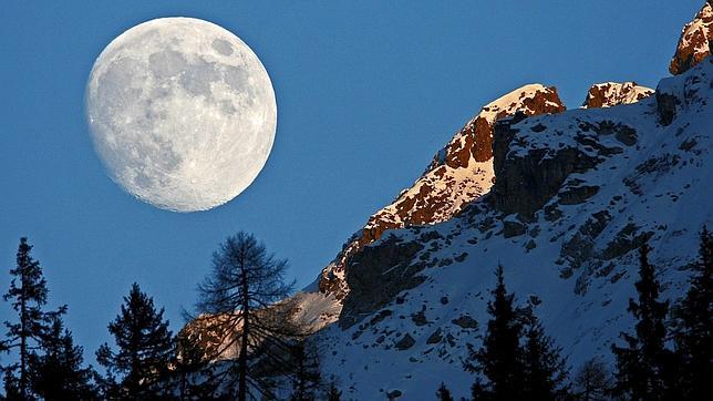 Así cambiará la Tierra cuando la Luna se aleje