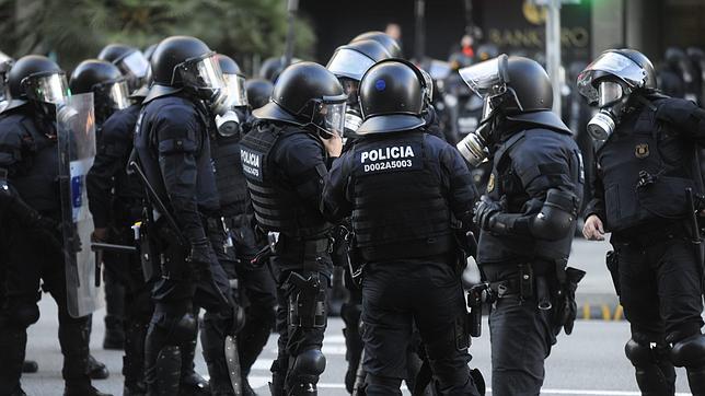 Los Mossos mantendrán las pelotas de goma para disuadir