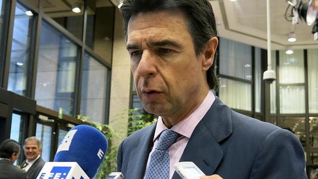 El ministro de Industria tiene como objetivo poner orden en el desordenado mercado eléctrico