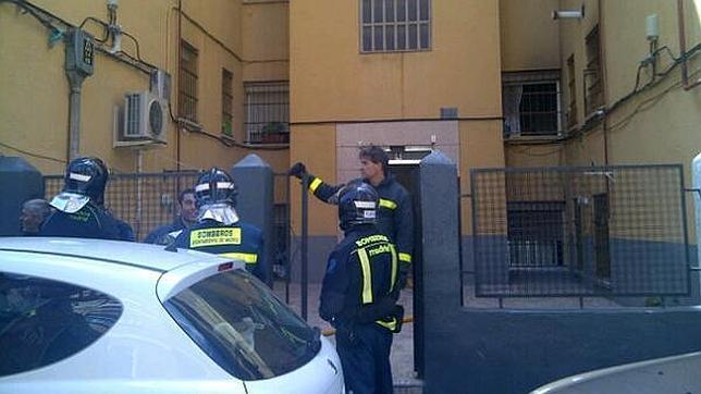 Un hombre muere carbonizado en el incendio de una vivienda de Villaverde