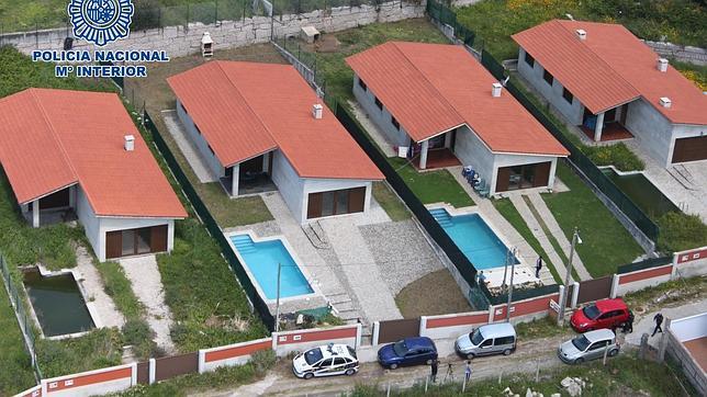 El buque con más de 3.000 kilos de cocaína tardará una semana en llegar a puerto