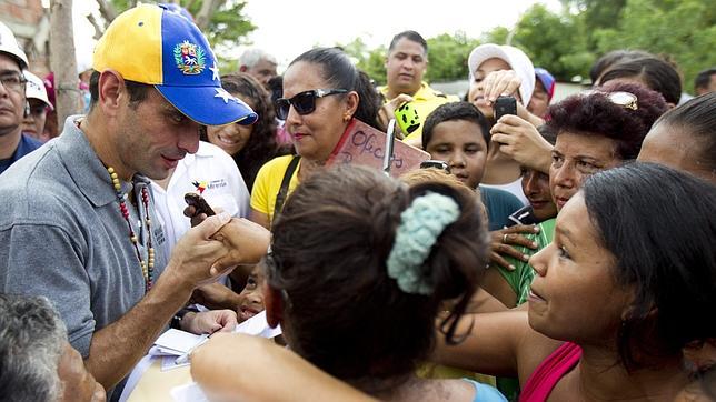 Capriles anuncia que la MUD participará en las próximas elecciones municipales