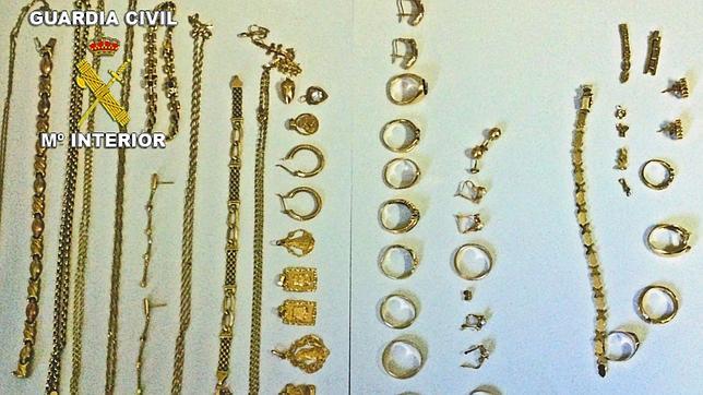 Dos detenidos por robar en quince domicilios en viviendas de Tomelloso