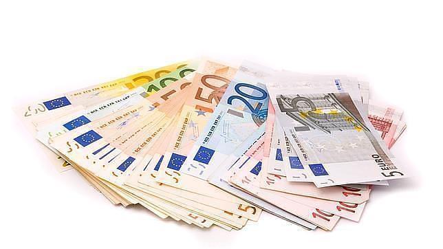 ¿Qué tarifa es razonable que me pida un asesor por hacer la declaración?