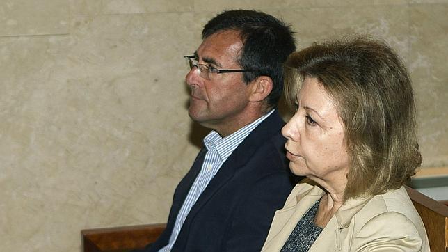 Piden medidas cautelares para «evitar la fuga» de María Antonia Munar