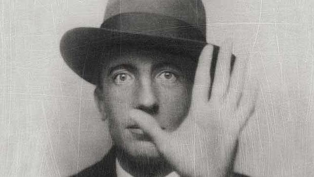 El poeta Paul Eluard