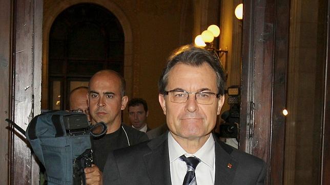 Mas avisa a ERC que hay que reducir el ritmo soberanista para sumar mayorías