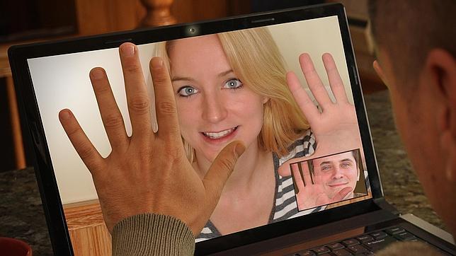 ¿Qué probabilidades de ser feliz tienes si conoces a tu pareja por internet?