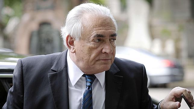 Una periodista italiana acusa a Strauss Kahn de haber intentado abusar de ella