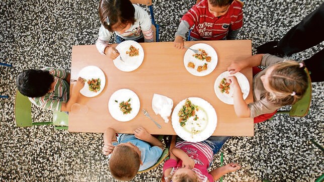 Los comedores escolares catalanes detectan 740 casos de malnutrición