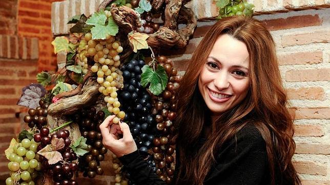 Natalia Verbeke: «En mi nueva serie estaré en liguero todo el día... ¡Y estoy encantada!»