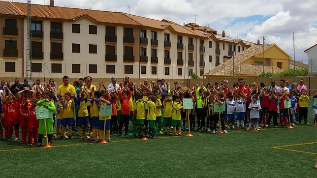 La Escuela de Fútbol Base de Seseña gana el Campeonato Prebenjamín de Magán
