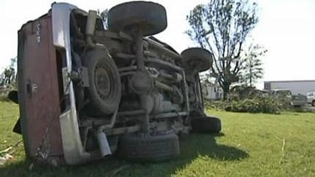 Un tornado causa importantes daños materiales en Kentucky
