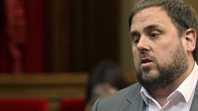 Junqueras mantiene la consulta para 2014 y no descarta una declaración unilateral
