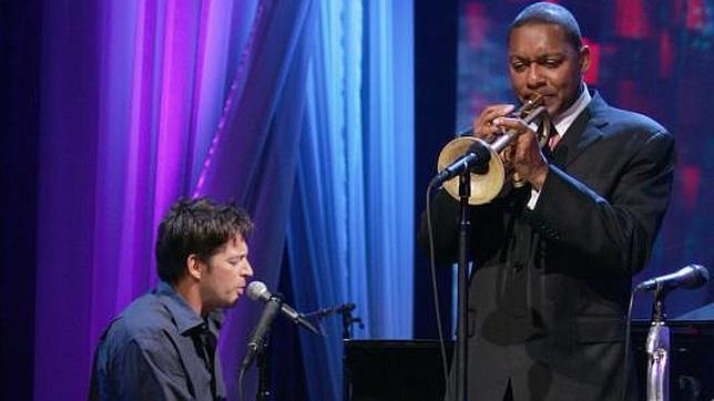 En 2005, y tras el huracán Katrina, Marsalis no dudó en actuar en favor de las víctimas