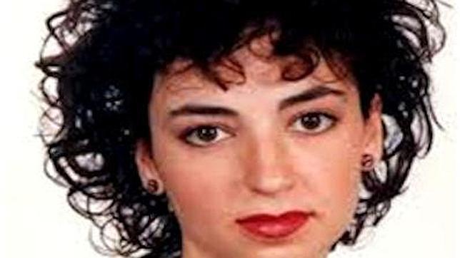 Enterrada 9 años rodeada de hormigón y bajo cuatro camiones de tierra