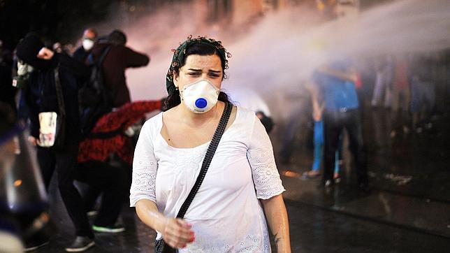 El mayor sindicato público turco anuncia una huelga por el desalojo de Gezi