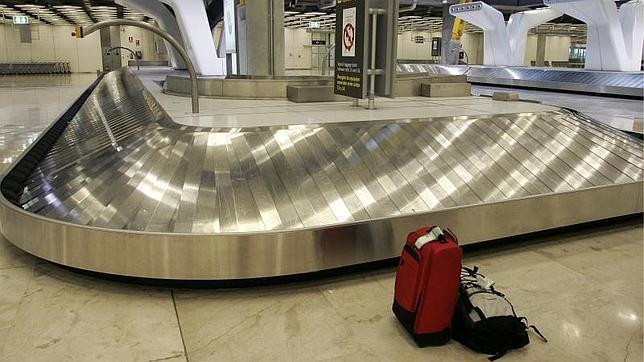 Iberia subasta miles de artículos perdidos en aviones y maletas extraviadas