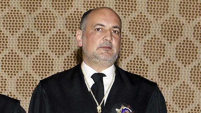 Pérez de los Cobos, favorito para la presidencia del Constitucional