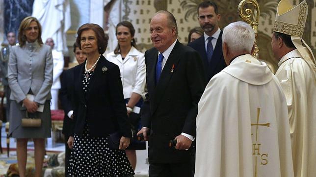 Los Reyes presidieron el homenaje a Don Juan, «el gran servidor de España»