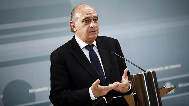 Fernández Díaz, sobre Método 3: «Quizá hay que acreditar quién es el causante del delito»