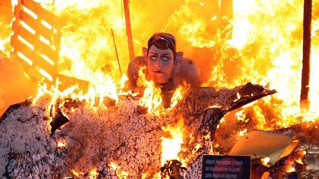 Cremá de la Hoguera del Ayuntamiento, en junio de 2009