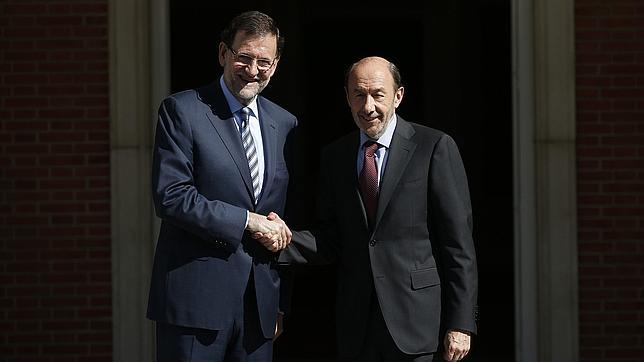 Rubalcaba y Rajoy unen fuerzas para que España «gane» en el Consejo Europeo