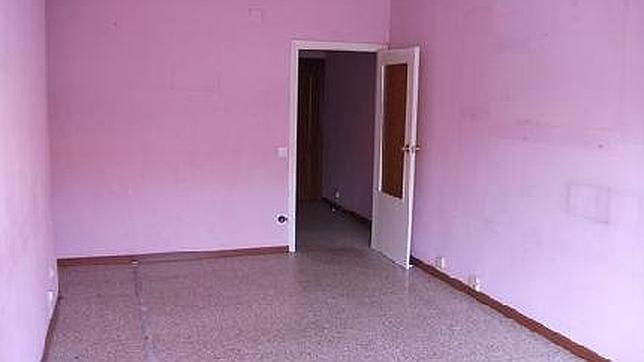 En Alcalá se vende un piso por 60.000 euros que tiene 83 metros cuadrados
