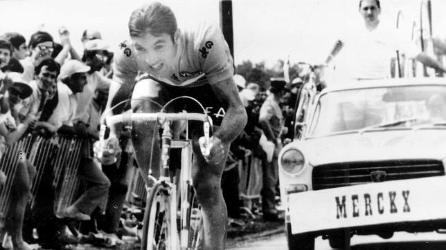 Merckx en una contrarreloj del Tour de 1969, que ganó