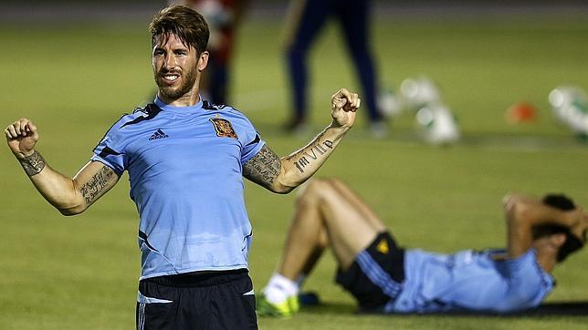 Sergio Ramos le da la bienvenida a Ancelotti