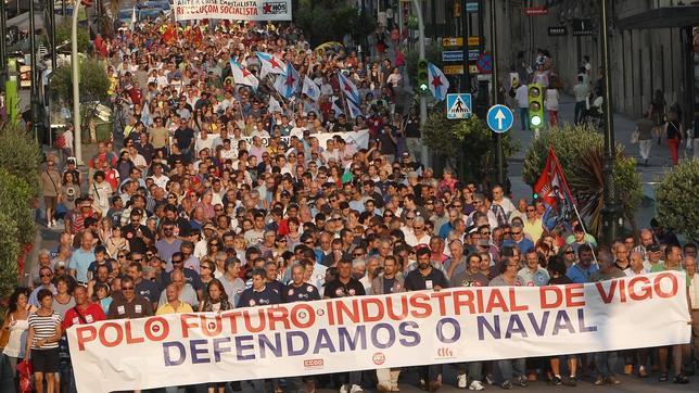 Gobierno y PSOE rechazan el plan de Almunia contra las ayudas al naval