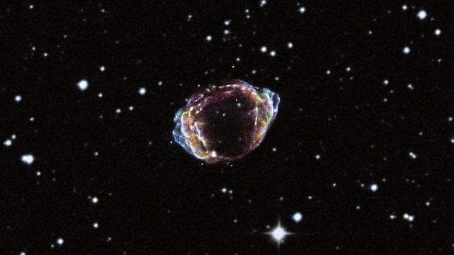 Observan en el cielo los restos de una supernova reciente