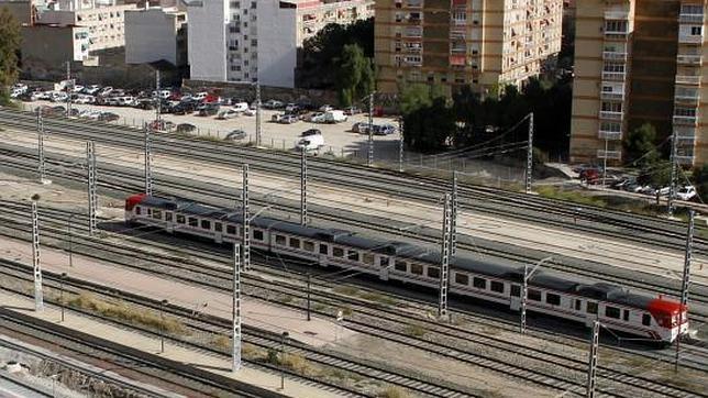 Fomento reduce un 83% los contratos de obras en el primer cuatrimestre de 2013