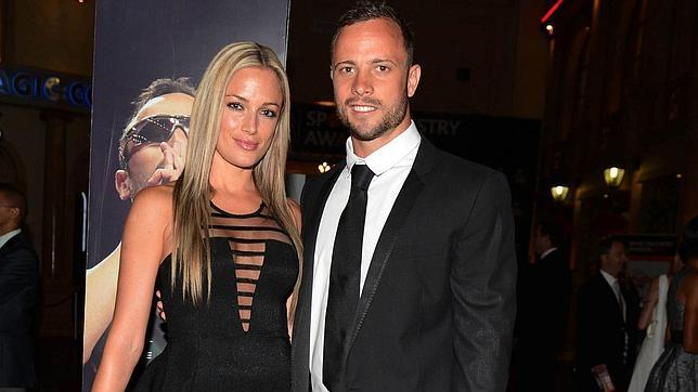 Los padres de Reeva, arruinados, demandan a Oscar Pistorius